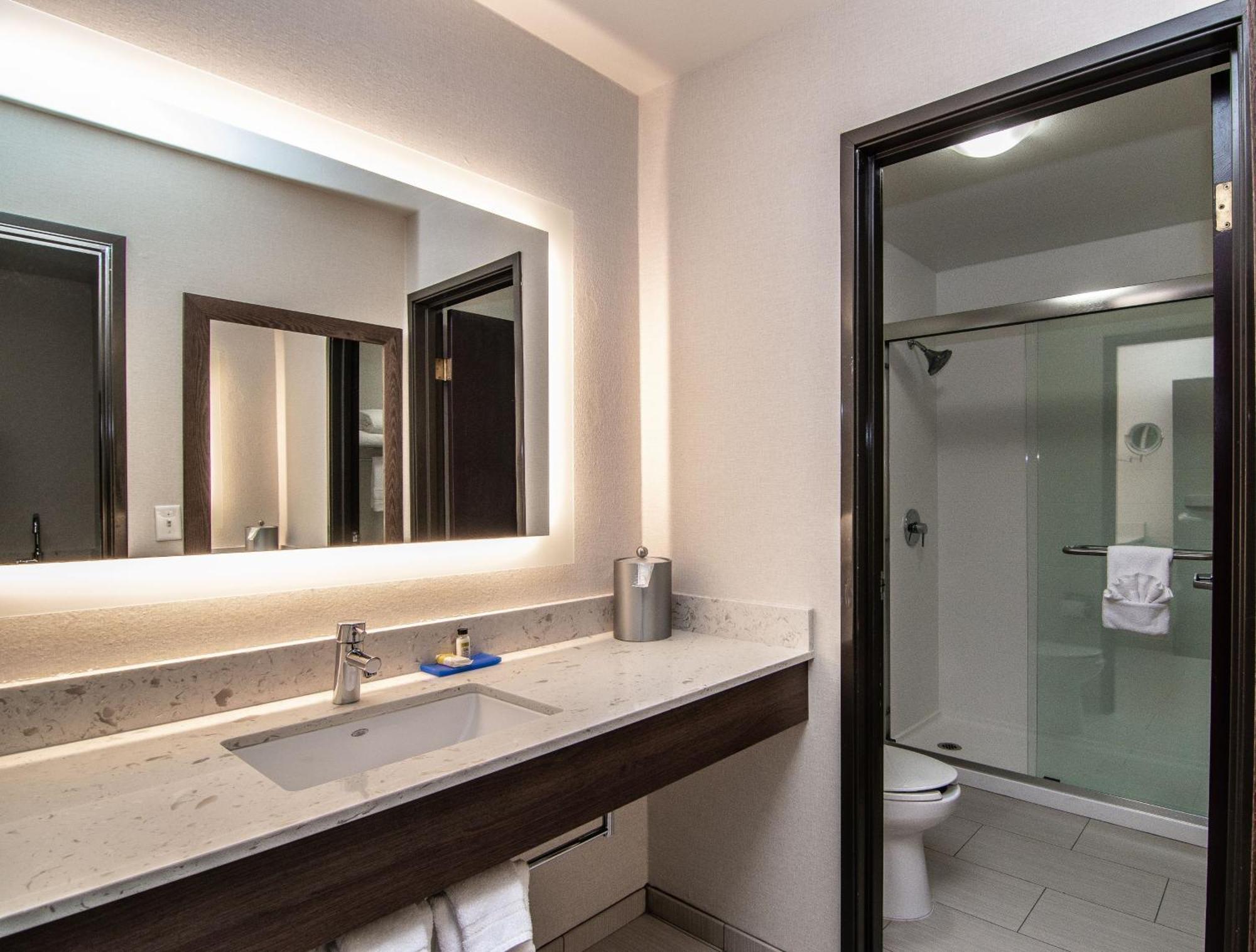 Hotel Express Spokane-downtown By Ihg 2*